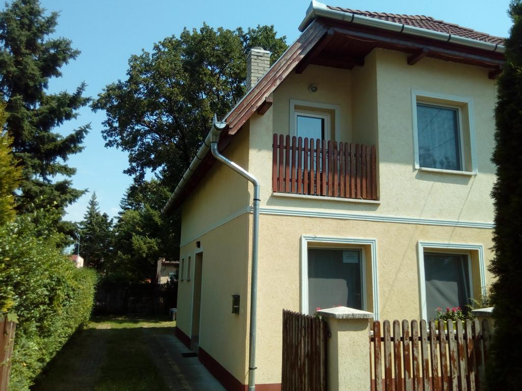 Eva Vendeghaz Guesthouse Hajduszoboszlo Exterior photo